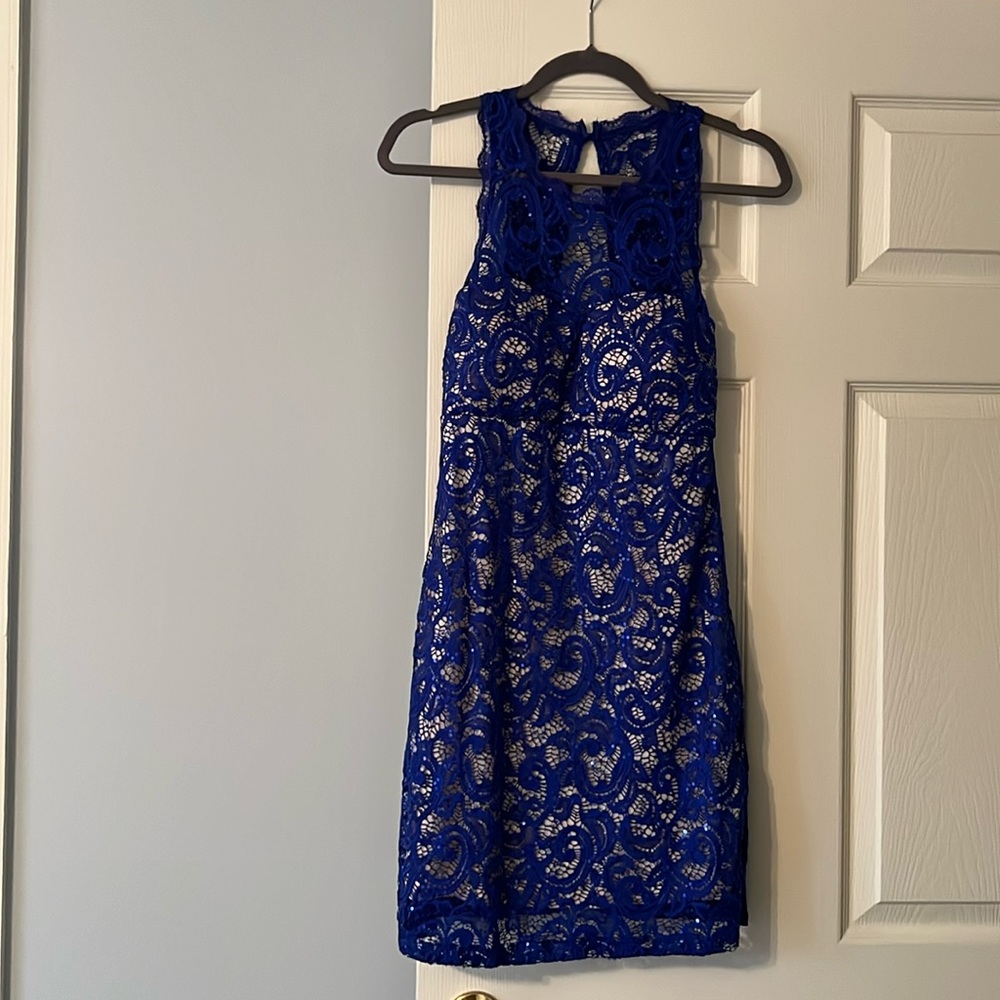 Macy’s Beautiful lace high neck hauler dress junior size 13 mini-midi length